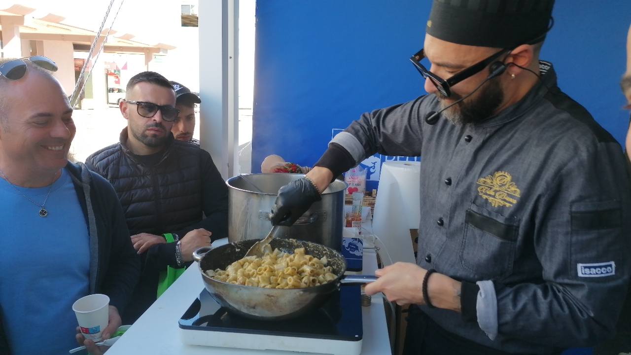 I prodotti antimafia e solidali del consorzio Oltre portano sapore a Bari “Agrilevante”