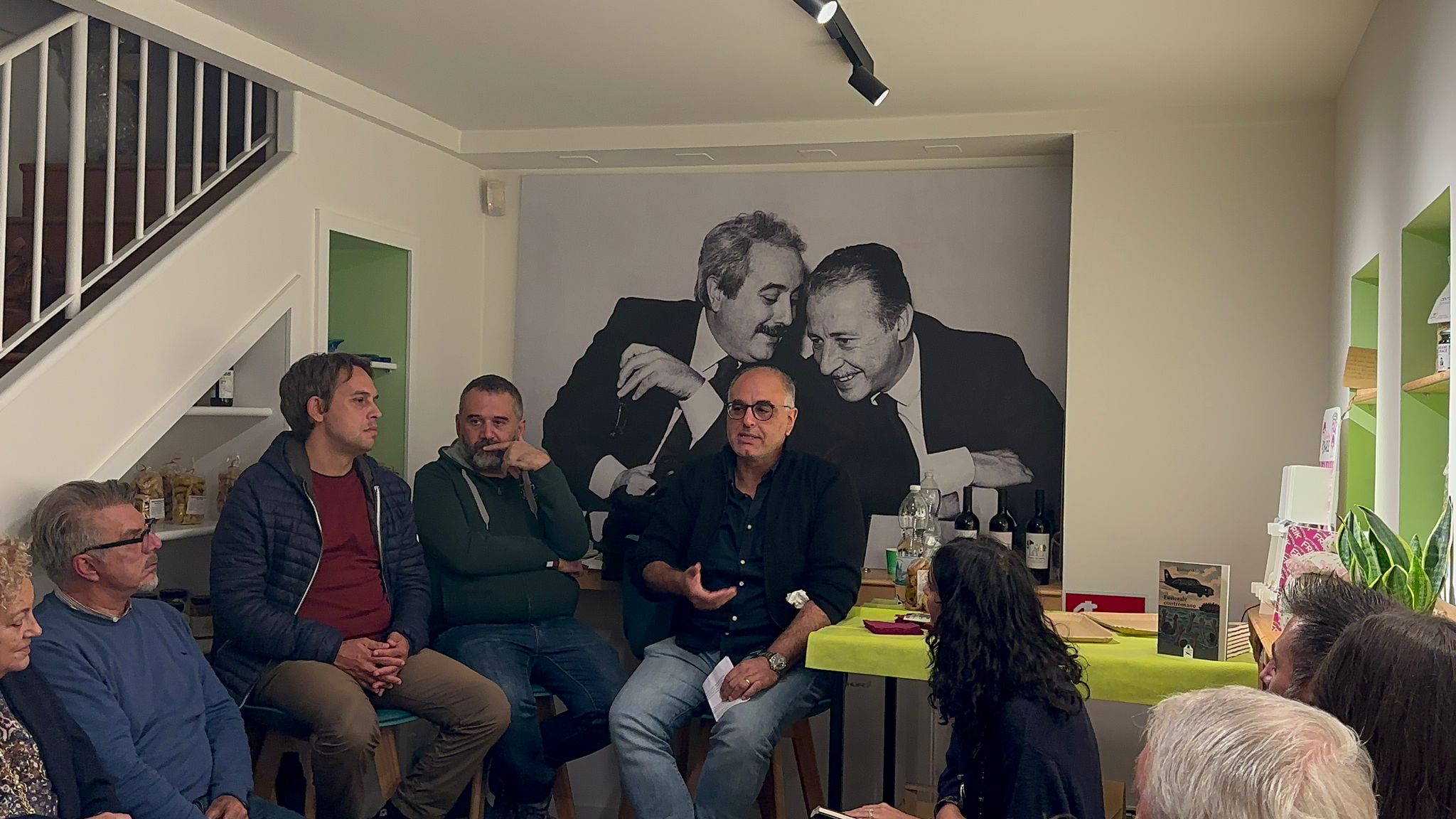 “VocidiPuglia – Verso lo Slow Park” da centonove/novantasei il romanzo “Funerale contromano” di Emiliano Moccia